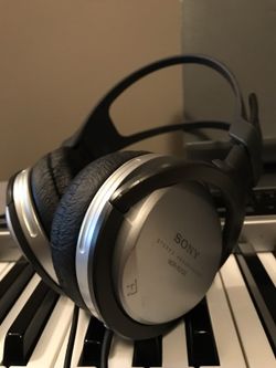 Pro-Sony Recording headphones