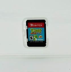 YOSHI'S CRAFTED WORLD NINTENDO SWITCH GAME USED