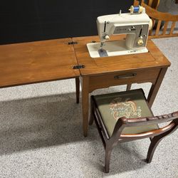 Vintage Singer Sewing Machine Table And Chair