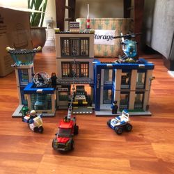 2014 Lego Police Station 60047