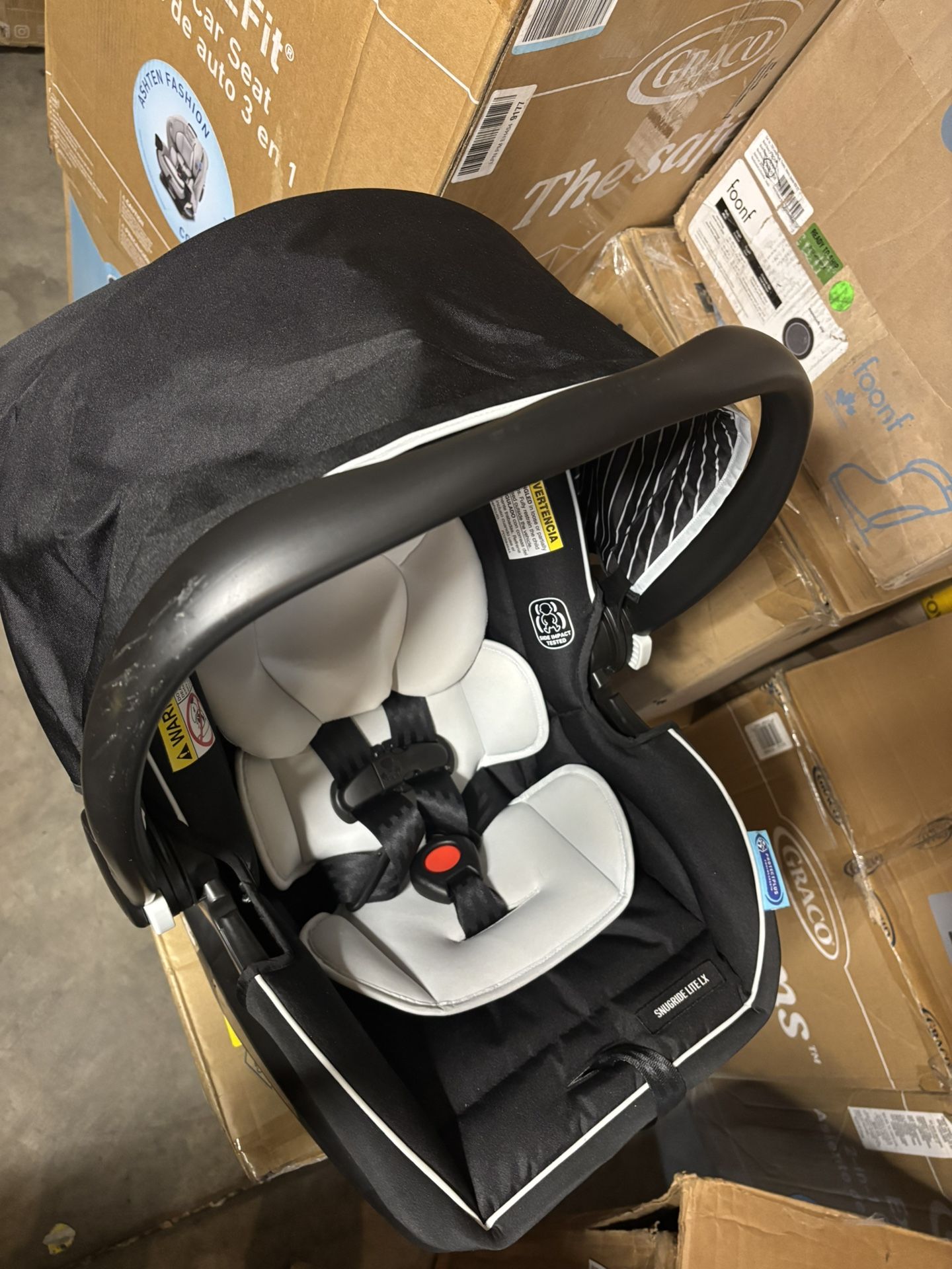 NEW! Special! Graco Lite infant car seat & base
