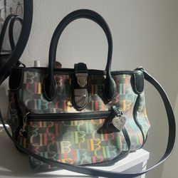 Vintage  Dooney  and Bourke Bag 