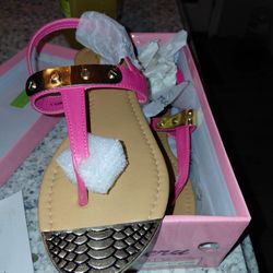 New Size 9 Sandals 