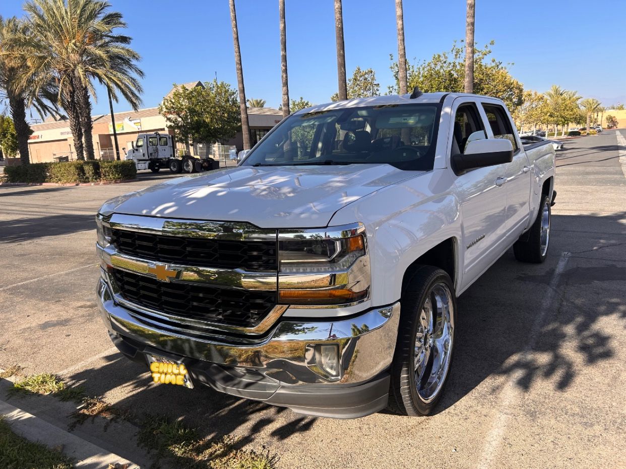 2018 Silverado V8 Lt