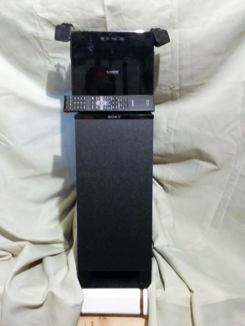 Sony DAV-IS10 5.1 Channel Micro Satellite Home Theater System