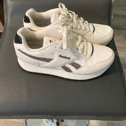 Women Reebok Sneakers 