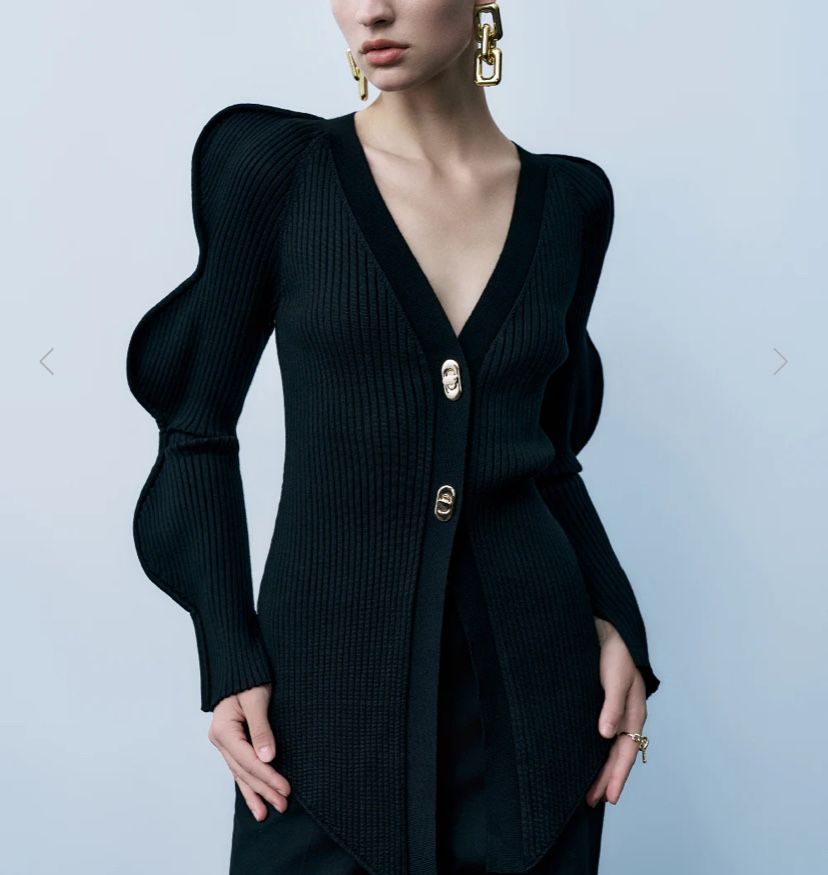 Urban Revivo  Wave Sleeve V Neck Knitted Cardigan 