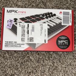 Akai MPK Mini MIDI Controller 