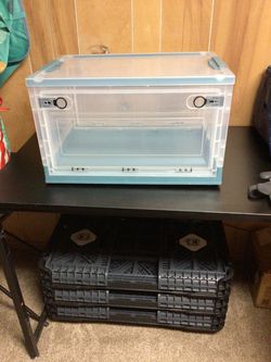 Collapsing storage box