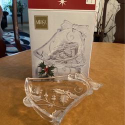 Mikasa Bell Shape Clear Crystal Plate, 5”/4”