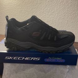 SKECHERS 9’5