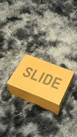 Yeezy Slides WITH Box!! SIZE 11