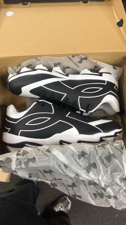 Under Armour size 10