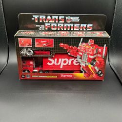 Supreme Transformers Toy