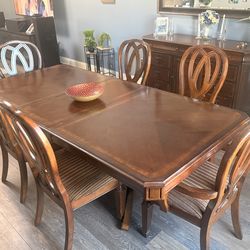 Dining room set - Table, Chairs, Buffet