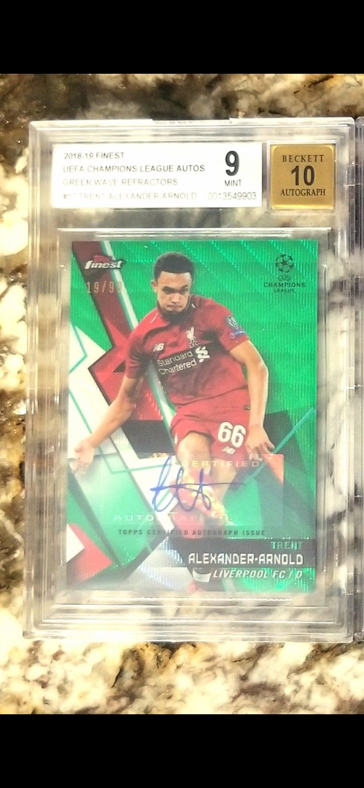 Trent Alexander Arnold Autograph Beckett Graded