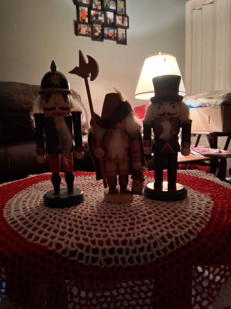 VINTAGE SET OF 3 (NEW) HOLIDAY NUTCRACKERS 
