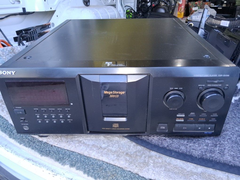 Sony CD Player 300 Mega Just Like New Works Perfect $60 Firm