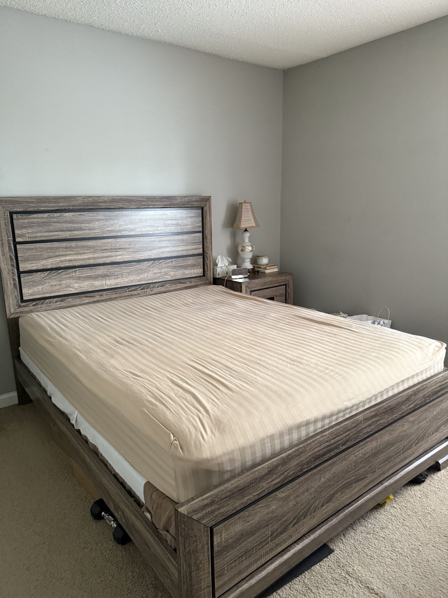 Queen Bed Set