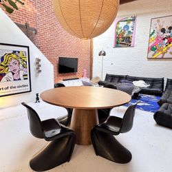 Dining Table Plus 4 Vintage Chairs