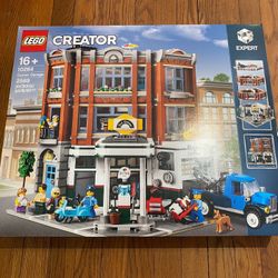 LEGO 10264 Corner Garage NEW