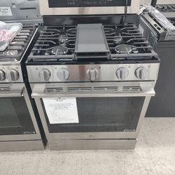 $799(MSRP$1799, Save $1000) LG SMART True Convection Gas Range With ProBake Convection and EasyClean 
