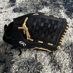  5 Baseball Gloves 