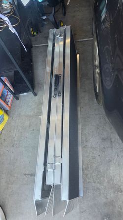 Folding Aluminum Wheelchair Ramp