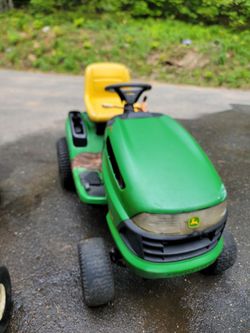 John Deere LA110