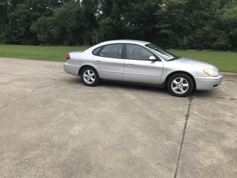 2004 Ford Taurus