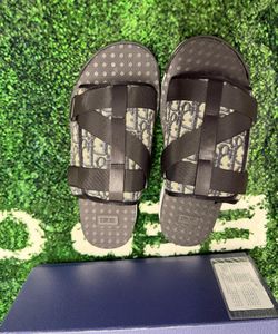 Dior slides