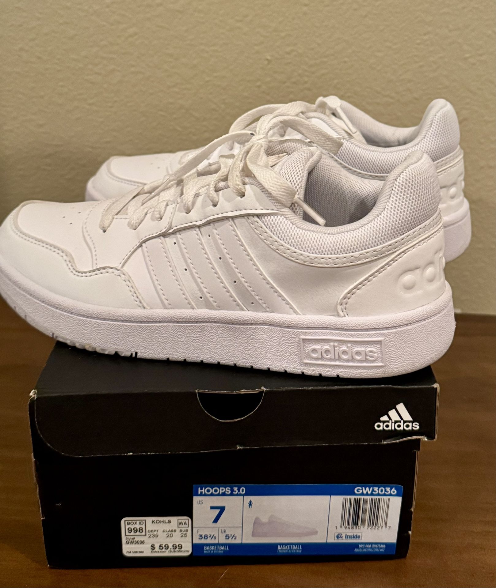 Adidas Women Court Low Shoes Size 7