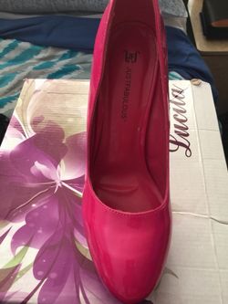 Shoes size 8