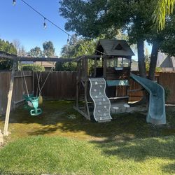 ***Free swing Set***