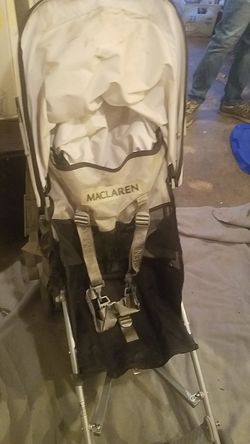 Maclaren stroller. Folding.