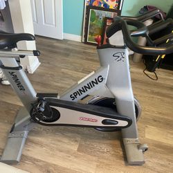 Price Reduced For fast Sale! Like New Startrac Spinner NXT