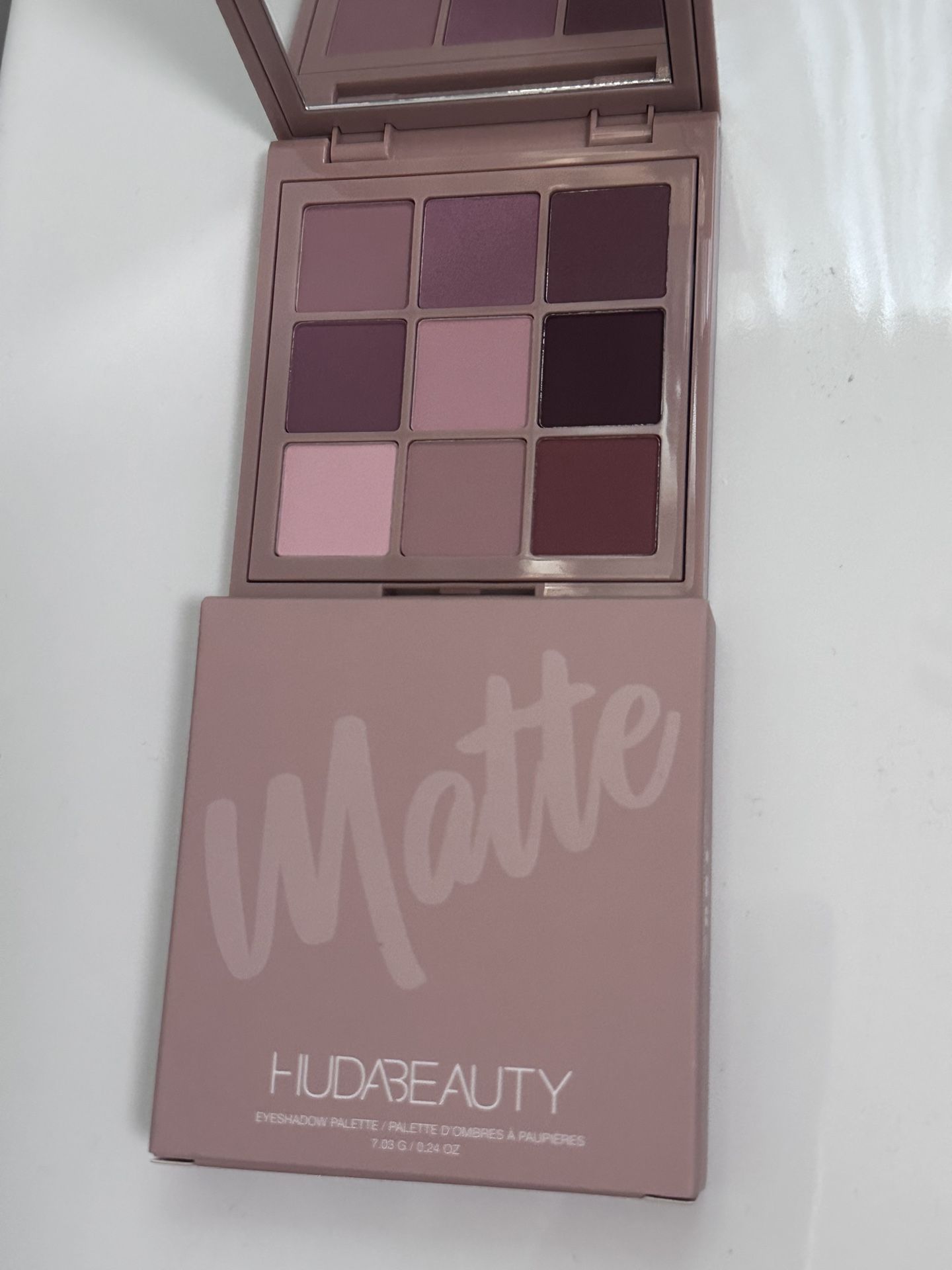 Huda Beauty Eyeshadow Pallet