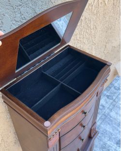 Standing jewelry chest armoire