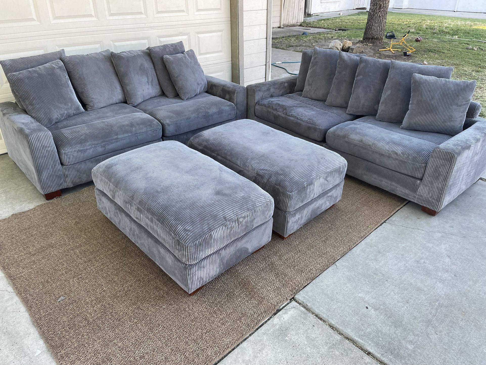 Sofa Set + 2 Ottomans