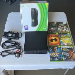  Xbox 360 4GB Console : Video Games