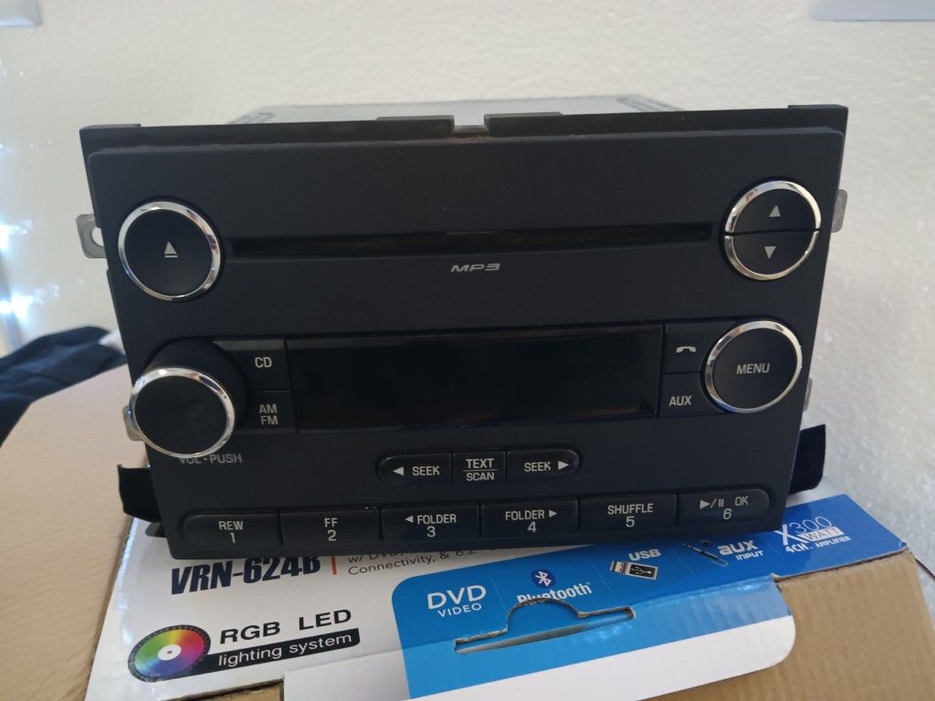 2011 Expedition Stock Radio