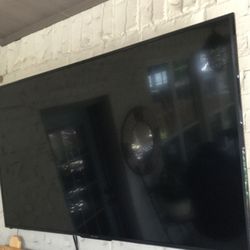 4k Sharp 65 Inches TV LCD Roku 