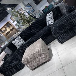 Beautiful Double Chaise Sectional 🖤🖤🖤