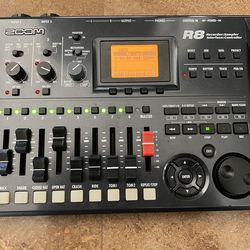 Zoom R8 digital multitrack recorder