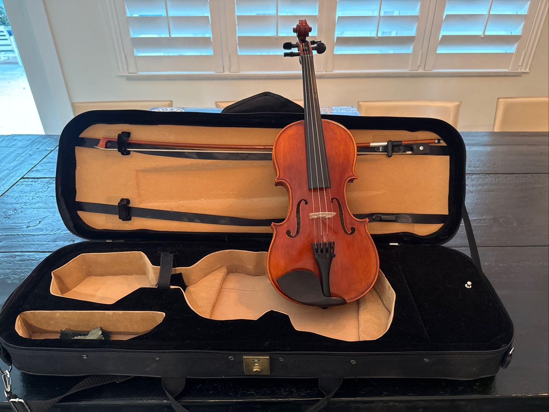 H. Luger CV500 Violin