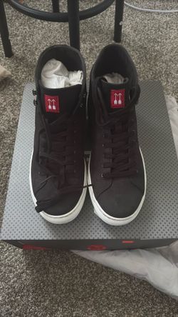 Men's shoes Size 10