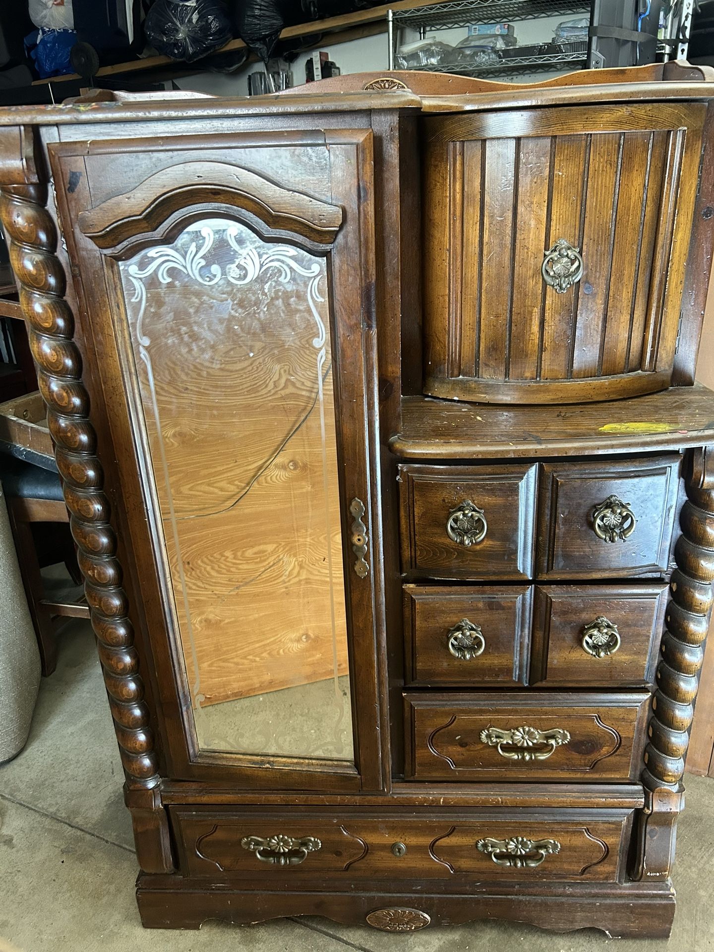 Dresser & Drawer