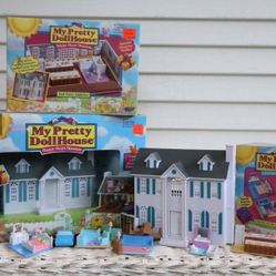 My Pretty Dollhouse Happy Heart Mansion-New in Box!  Vintage Polly Pocket (2 Stories, Furniture, People & Animals) Example Shown Out Of Box