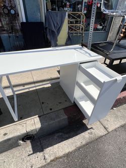 LÄRANDE
Desk with pull-out storage unit, white