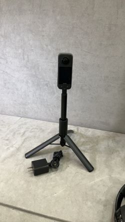 Insta 360 digital camera 1X360° X3